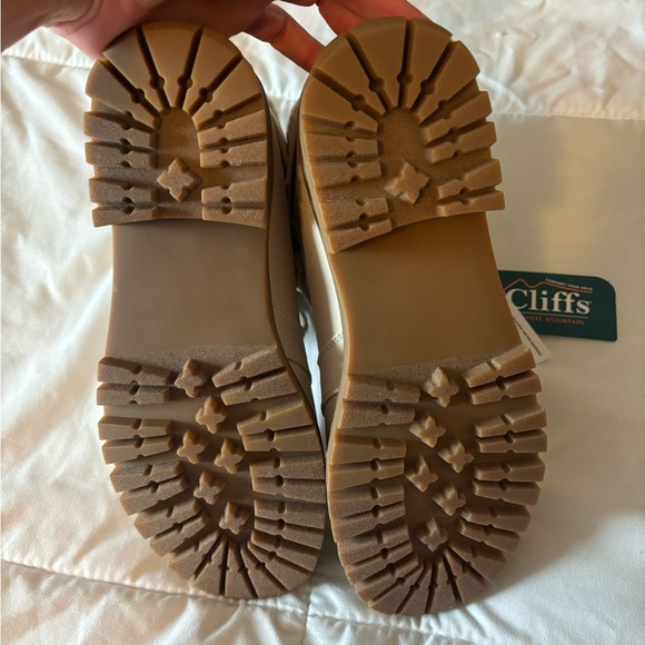 Cliffs by the White Mountain Winter White Boots - Picture 3 of 3